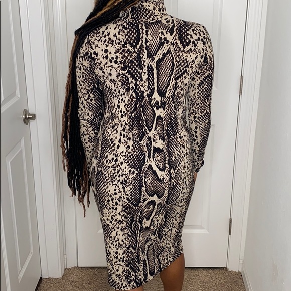 PRINTED SWEATER DRESS - ZARA - Picture 4 of 5